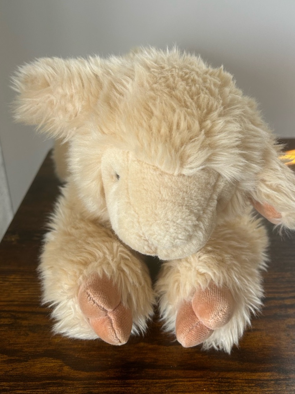 Gotta Getta GUND stuffed lamb Eweey